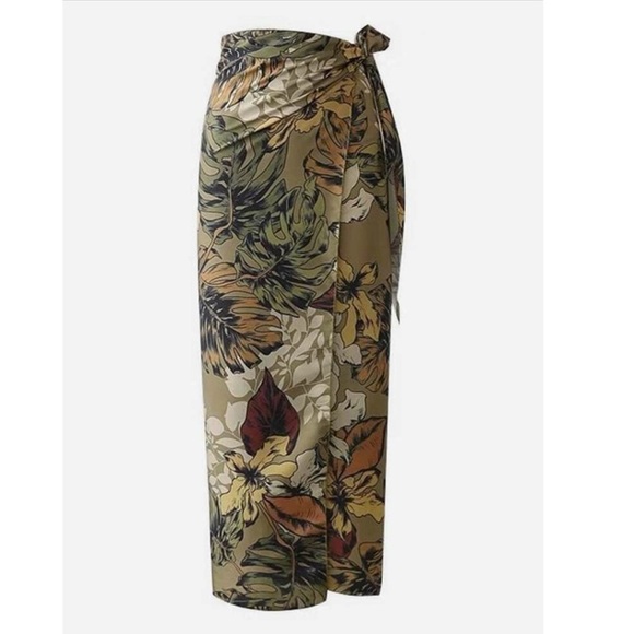 Wrap Skirt - Picture 1 of 4